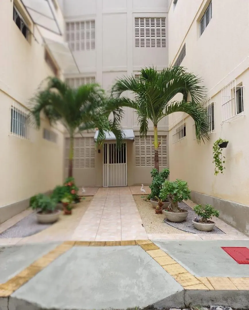 Apartamento Em Capim Macio Com 03 Quatros E Cinco Camas Perto Da Praia